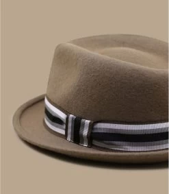 Aleksi Beige 10 Aleksi Beige -Arrêt. Aller. Chapeau. aleksi beige 3