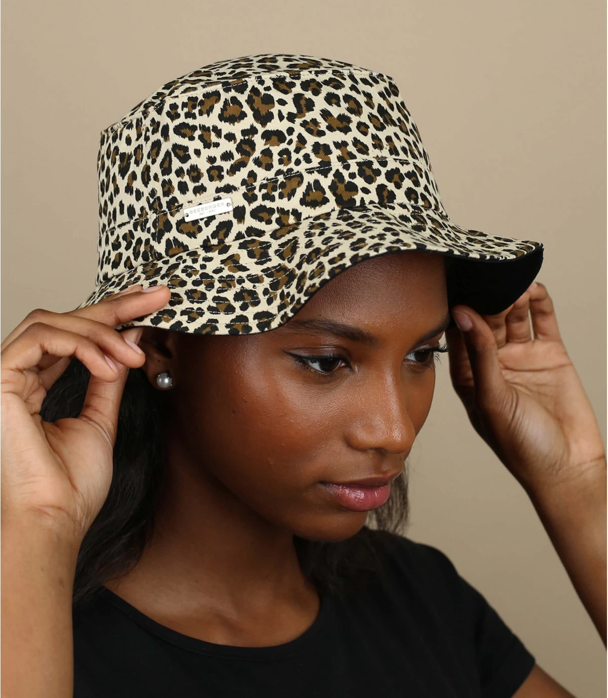 Seeberger Bucket Leo Print Sand 3 Seeberger Bucket Leo Print Sand