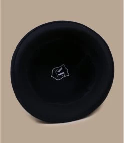 Capucnie Noir -Arrêt. Aller. Chapeau. capucnie noir 4