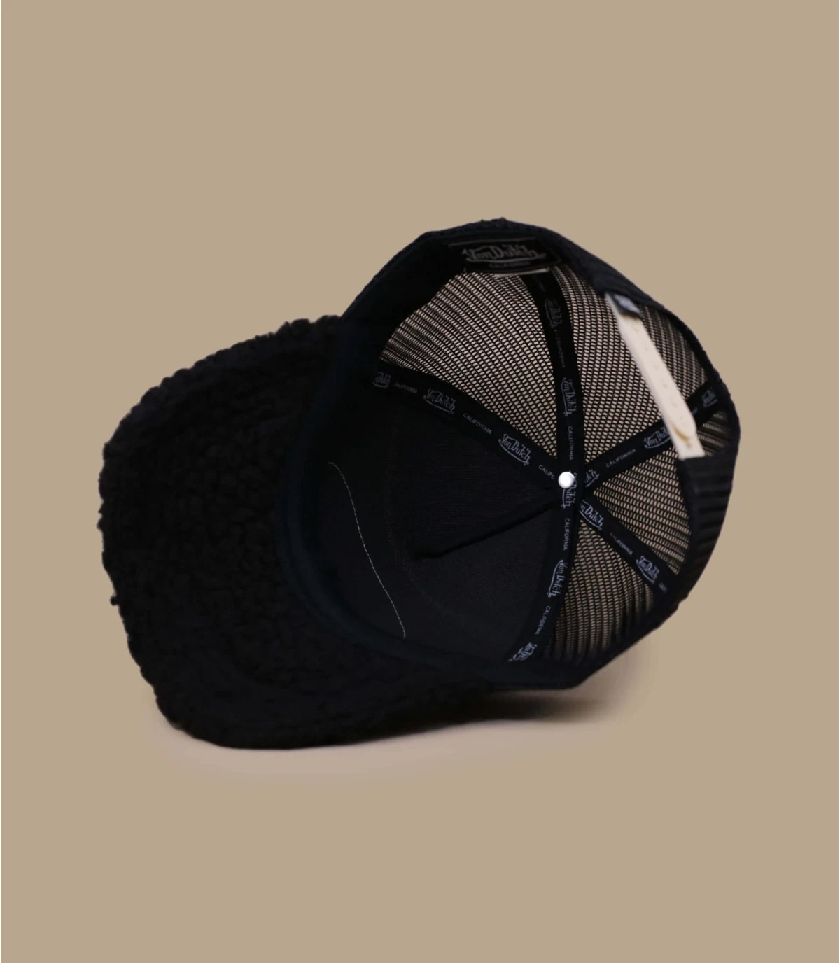 Von Dutch Casquette Trucker Logo Fur Black 8 Von Dutch Casquette Trucker Logo Fur Black – Image 6