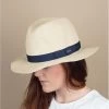 Barts Chapeau Aveloz Natural -Arrêt. Aller. Chapeau. chapeau aveloz naturalChapeau20paille20beige20ruban20bleu20Chapeau20Aveloz20natural