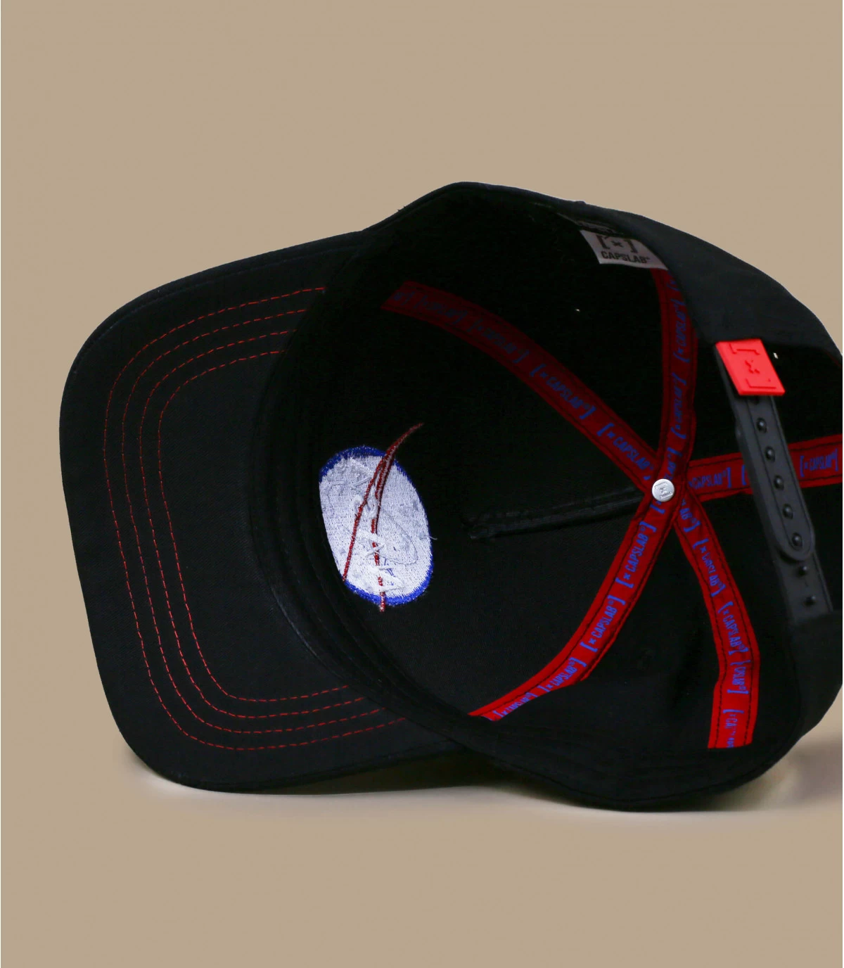 Capslab Curve NASA Black 8 Capslab Curve NASA Black – Image 6