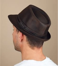 Arrêt. Aller. Chapeau. 42 Don Kairan Brown