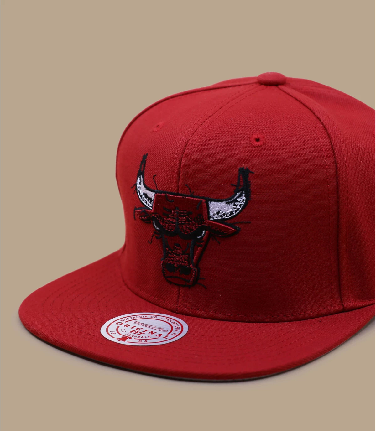 Mitchell & Ness Embroidery Glitch Snapback Bulls 5 Mitchell & Ness Embroidery Glitch Snapback Bulls – Image 3