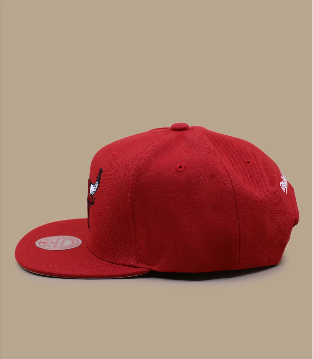 Mitchell & Ness Embroidery Glitch Snapback Bulls 6 Mitchell & Ness Embroidery Glitch Snapback Bulls – Image 4