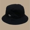 NEW ERA Essential Tapered Bucket Black -Arrêt. Aller. Chapeau. essential tapered bucket black