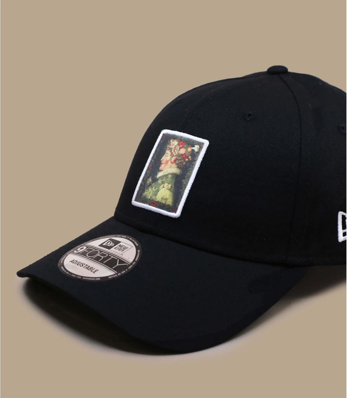 NEW ERA Le Louvre Patch Le Printemps 5 NEW ERA Le Louvre Patch Le Printemps – Image 3