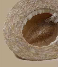 Barts Ponui Lipstick -Arrêt. Aller. Chapeau. ponui lipstick 4