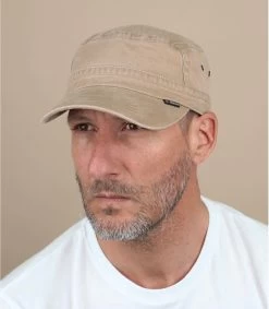 Arrêt. Aller. Chapeau. 32 Santiago Camel