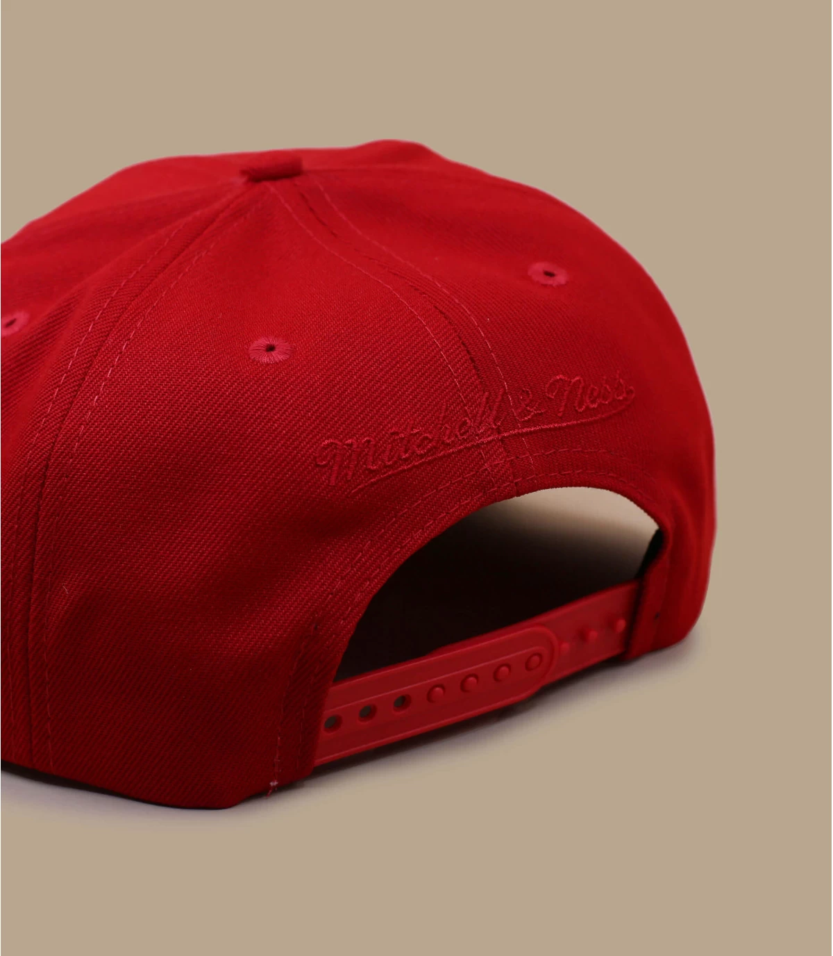 Mitchell & Ness Shark Bite Bulls 7 Mitchell & Ness Shark Bite Bulls – Image 5