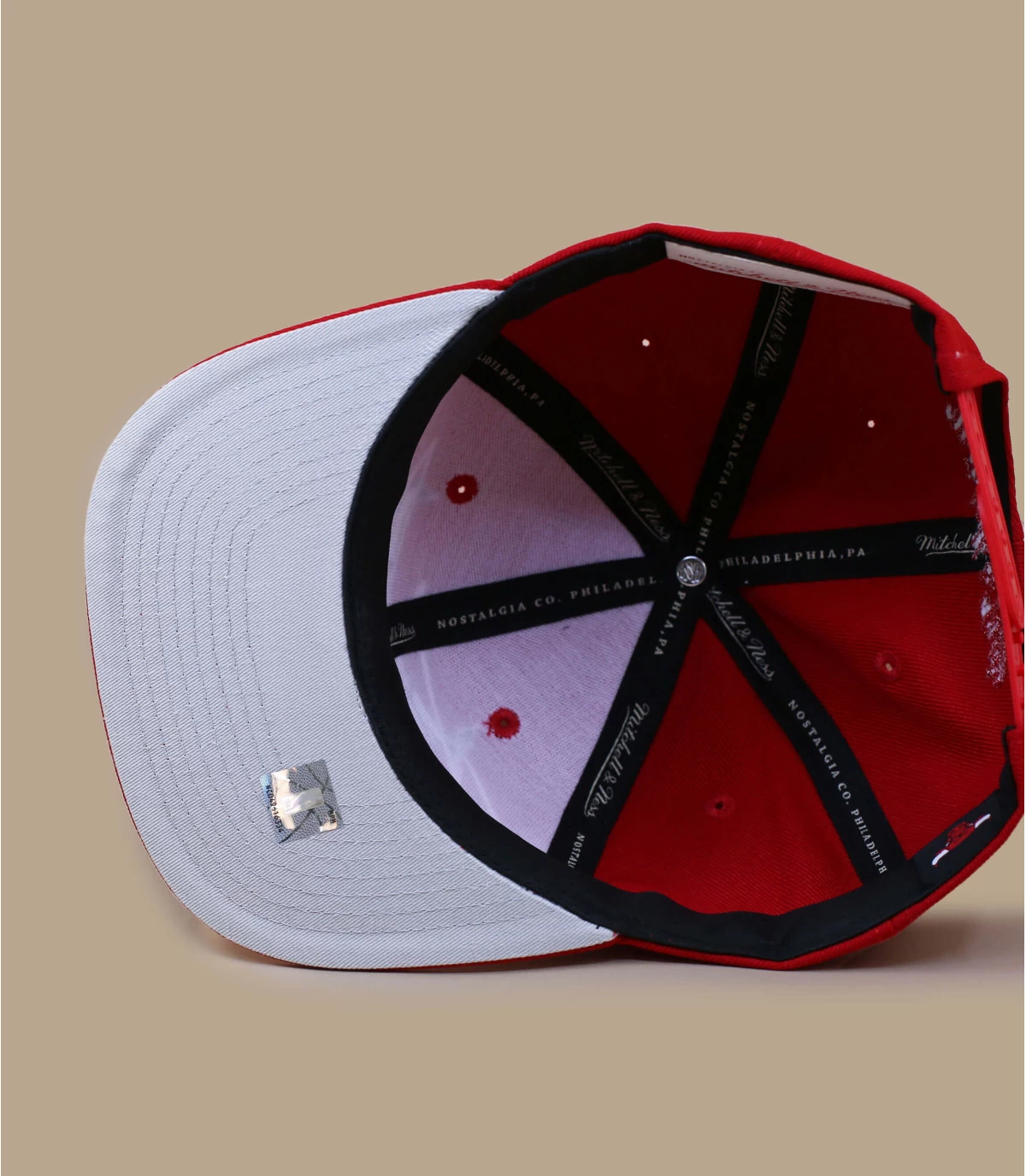 Mitchell & Ness Shark Bite Bulls 8 Mitchell & Ness Shark Bite Bulls – Image 6