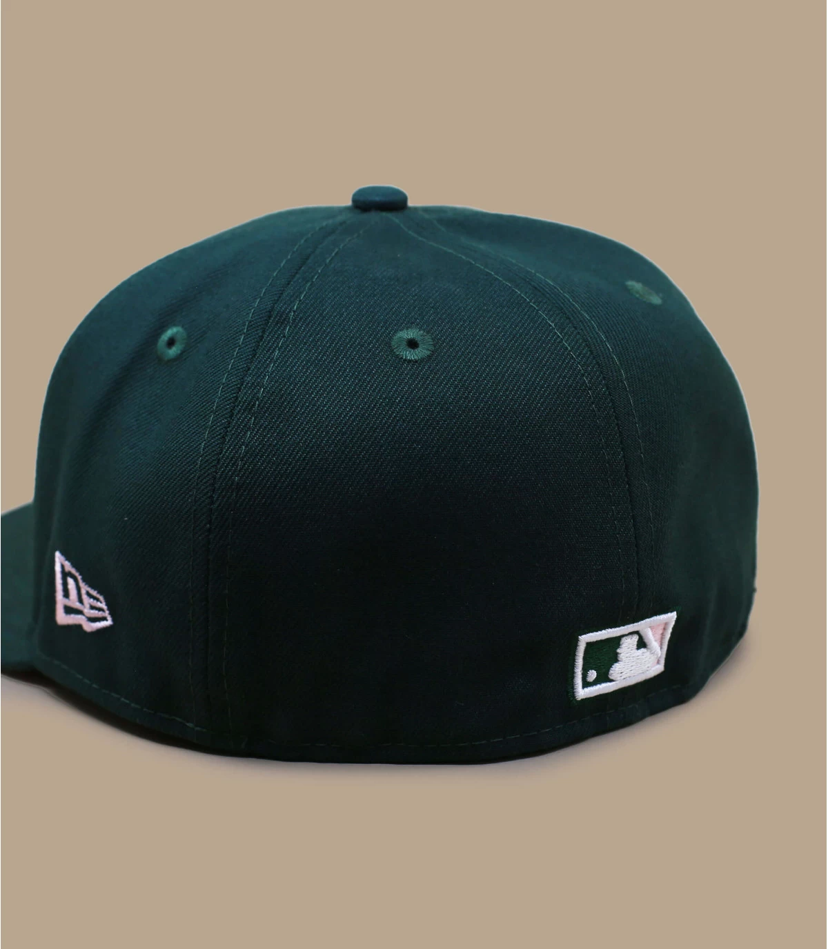 NEW ERA Side Patch 5950 LA Green & Pink 7 NEW ERA Side Patch 5950 LA Green & Pink – Image 5
