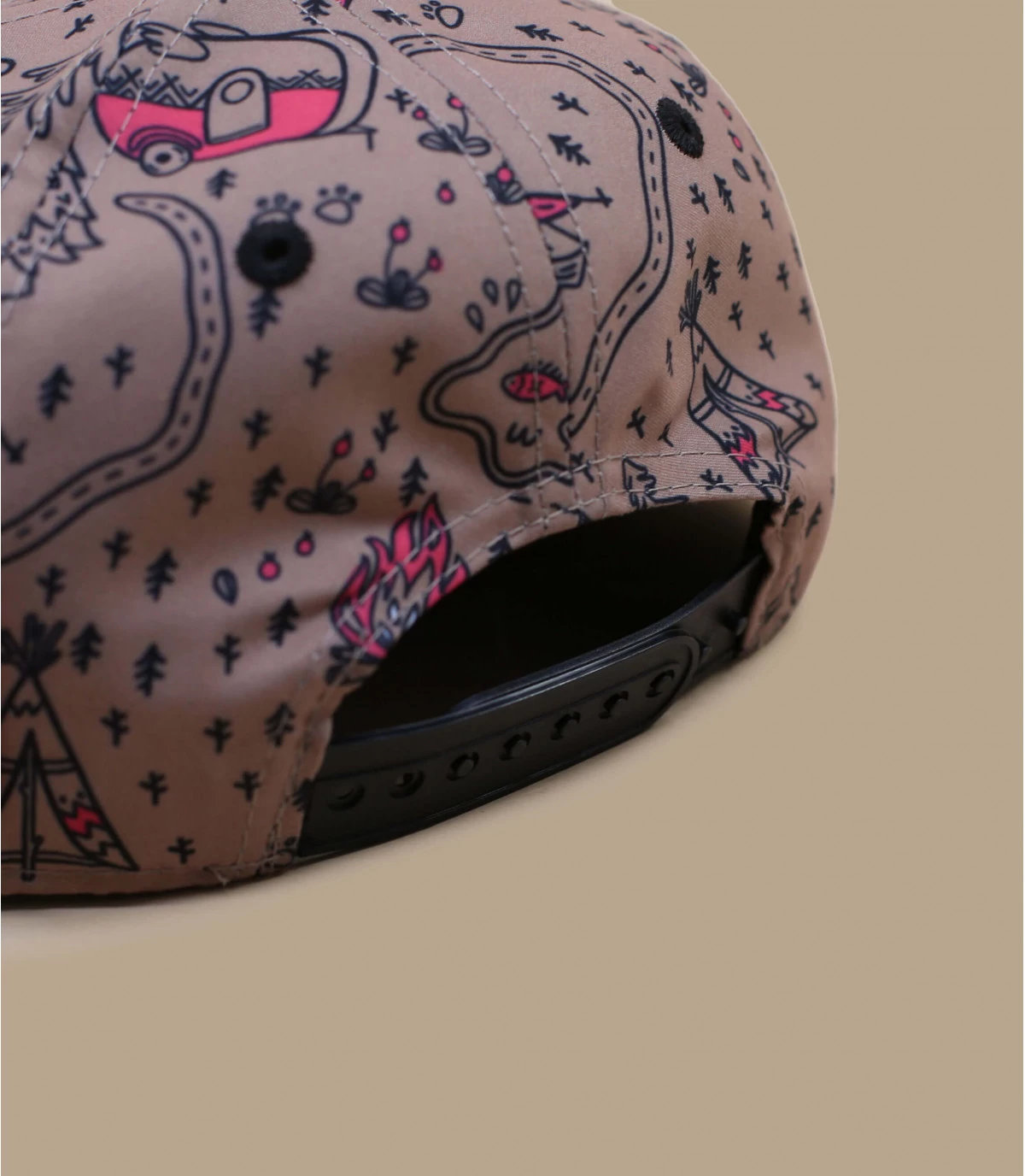 Snapback Van 5 Snapback Van – Image 3