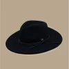 Bailey The Piston Black 1 Bailey The Piston Black -Arrêt. Aller. Chapeau. the piston black