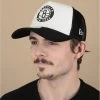 NEW ERA Trucker Team Color Block Nets -Arrêt. Aller. Chapeau. trucker team color block nets