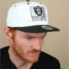 NEW ERA White Crown 950 Raiders 1 NEW ERA White Crown 950 Raiders -Arrêt. Aller. Chapeau. white crown 950 raiders